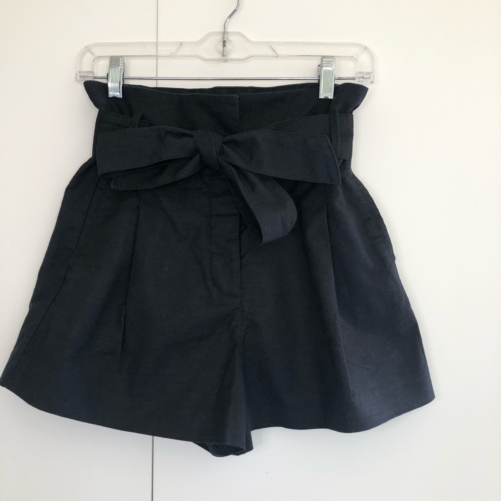 Wilfred shorts with belt